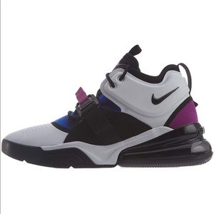 Nike Air Force 270 (mens 6)